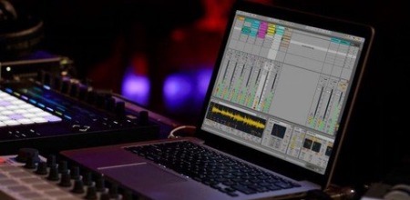 Udemy Building A Seamless Dj Mix To Post Online TUTORiAL